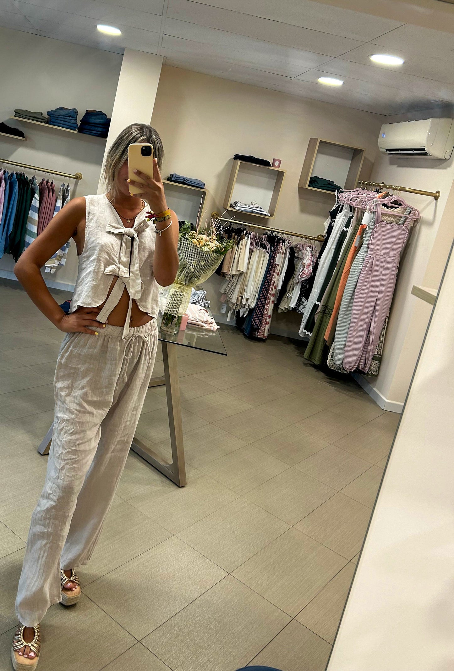 Conjunto mujer lazos beige🤎