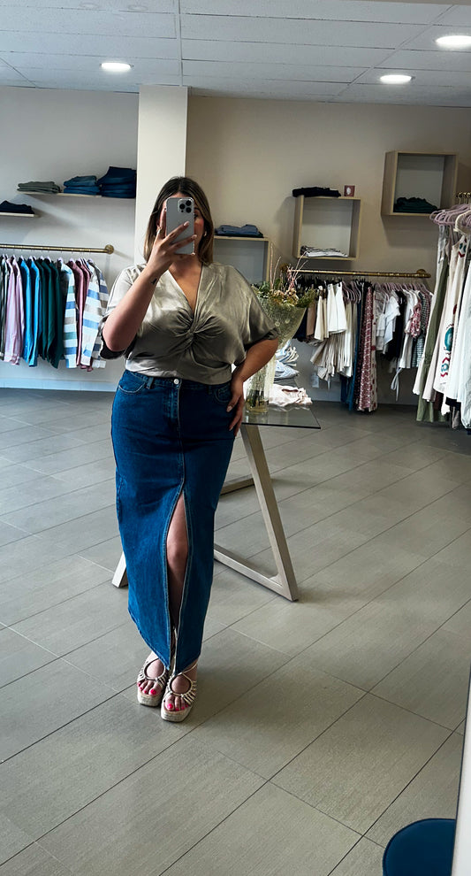 Camisa satén gris
